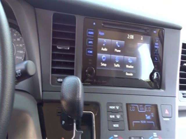 2017 Toyota Sienna LE